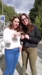 1555665522.gif