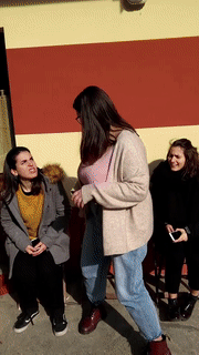 1558083936.gif